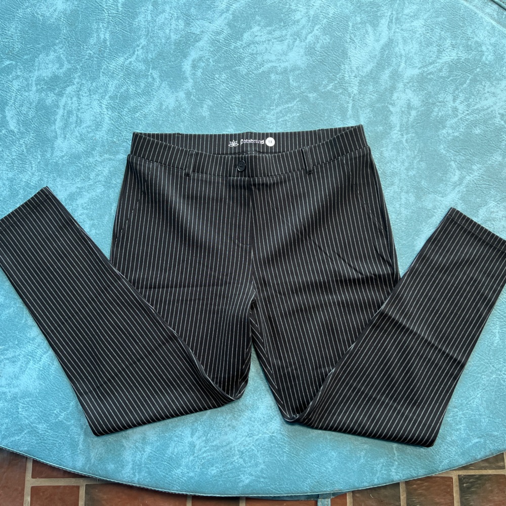 Betabrand XL/1X Stretchy tapered leg dress pants